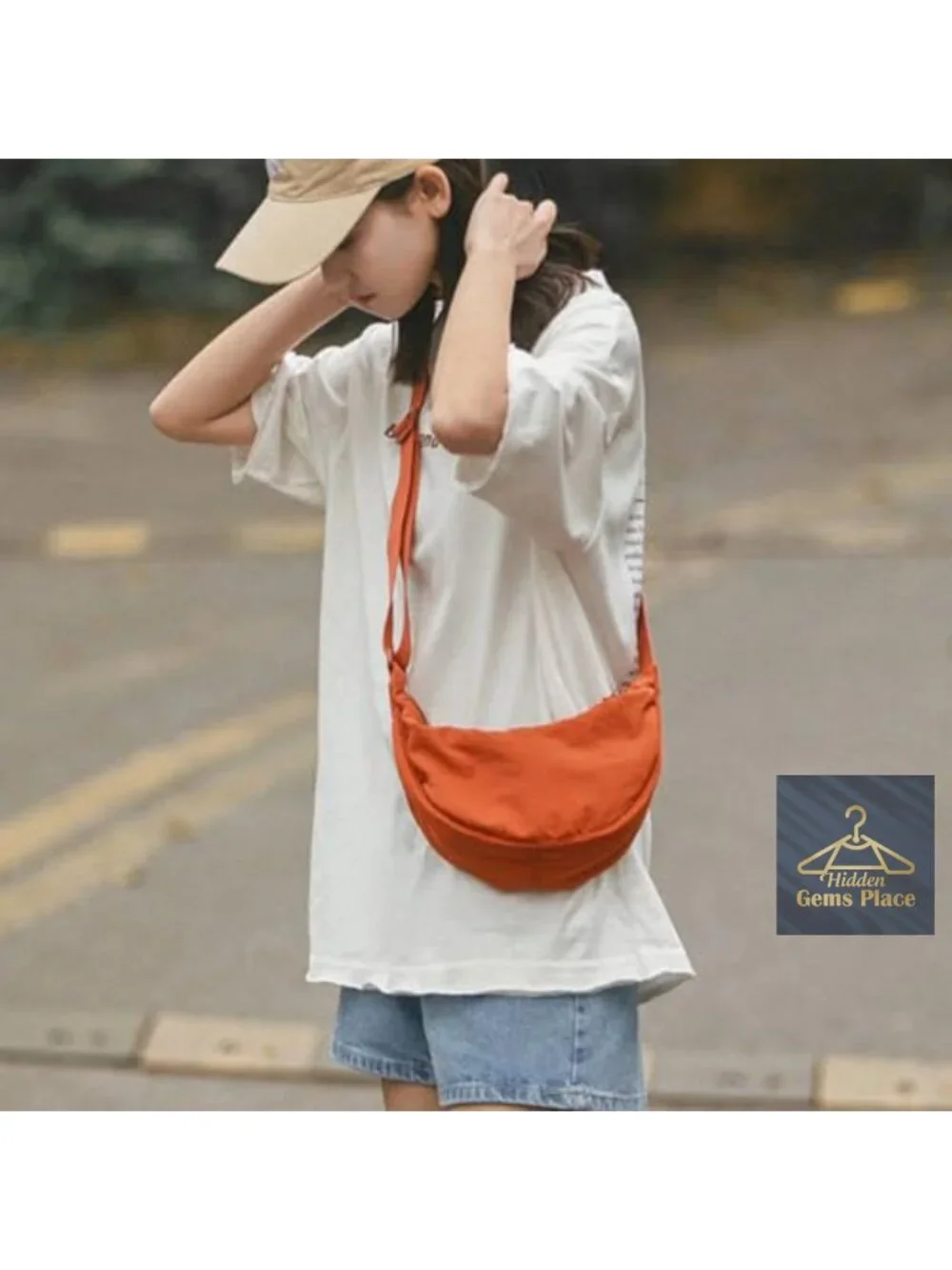 Nylon Crescent Crossbody Bag Adjustable Strap Lightweight Travel Shoulder Purse